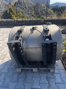 Nádrž Volvo FH 405L - 2