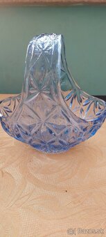 Lisovane sklo v tvare kosika - 2