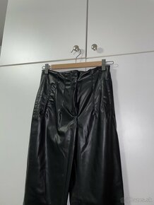 Zara koženkové nohavice - 2