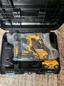 Nové Dewalt kombinovane kladivo DCH273P2T - 2