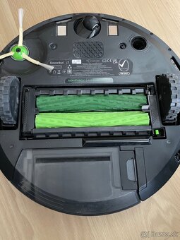 Predám vysávač Roomba i7 - 2