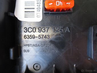Poistkový blok 3C0937125A (Motorový priestor) VW - 2