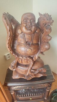 Rucne vyrezavana drevena socha - 2