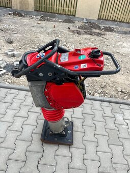 Vibračná noha, skokan, pech BOMAG BT 65 HONDA - 2