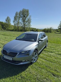 Škoda Superb 2.0TDI 4x4 Combi 190k/140kw Full - 2