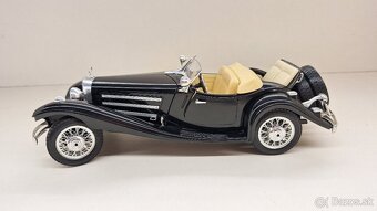 1:18 MERCEDES-BENZ 500K, 1 - 2