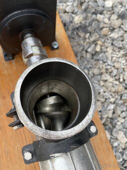 Mlynček na mäso veľkosť 32 - 2