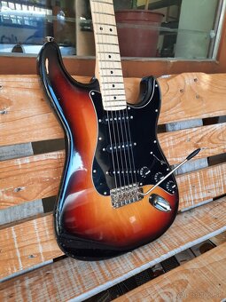 70's Stratocaster made in Japan - 2