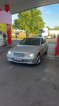 predám Mercedes-Benz C220 - 2