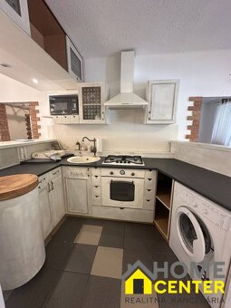 PREDAJ : 3 izbový byt vo vidieckom štýle, ul. Damjanichova, - 2