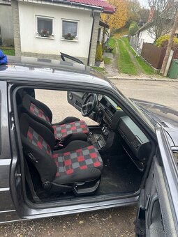 Predám sedačky 3dver jubi gti - 2