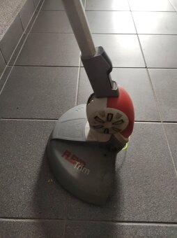 {01}  Strunová kosačka IKRA RT 1530D 700W - 2