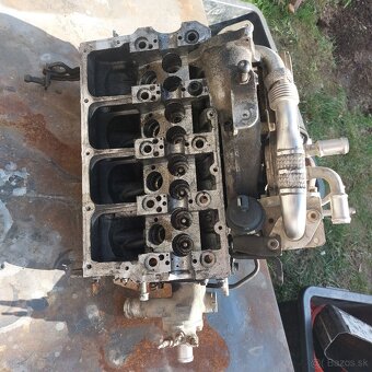 Hlava motora octavia - 2