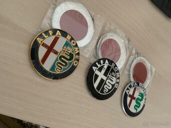 Alfa Rómeo znak na prednú + zadnú kapotu - 2