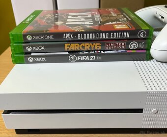 Xbox One S 1tb + 3 hry #1 - 2