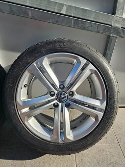 Predám disky R17 s úplne novými pneumatikami 235/45/17 - 2