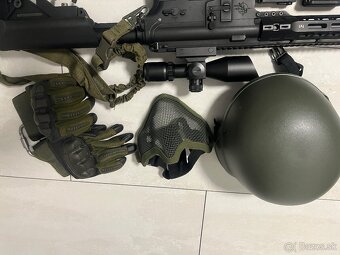 Airsoft zbran plus prislusenstvo - 2