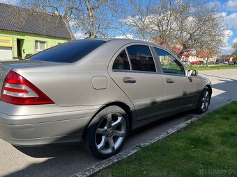 Mercedes-Benz C 220 CDI W203 - 2