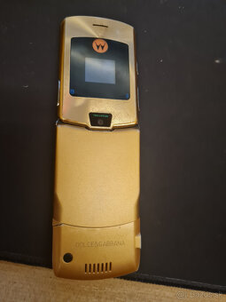 Predam Motorola V3i - Dolce e Gabbana - 2