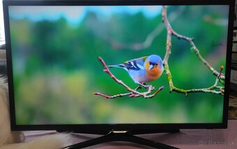 Predám FullHD SMART TV Samsung UE32F5500 (81cm) - 2