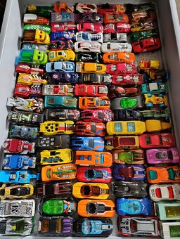 Hot wheels 1 - 2