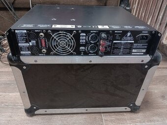 Predám zosilňovač Behringer E2500 - 2