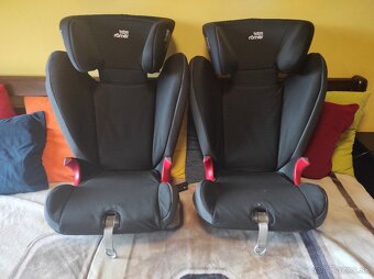 Predám autosedačku ROMER Kidfix SL Black - 2