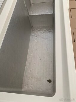 Predám mraziak – truhlicový Whirlpool AFG 6552 AP - 2