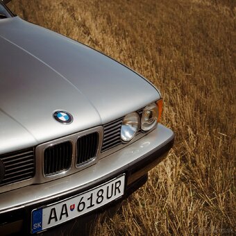 Retro svadobné auto BMW E34 520i - 2