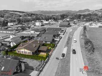 BEŠEŇOVÁ / Predaj apartmánového domu / 4 samostatné jednotky - 2