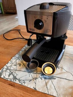Pákový kávovar na espresso DELONGHI EC 155B - 2