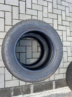 215/60R16 Dunlop - 2