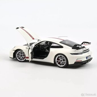 Porsche 911 (992) GT3 2021 1:18 - 2
