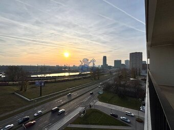 Na PREDAJ | 4izb. veľkometrážny ateliér | Rezidencia Prístav - 2