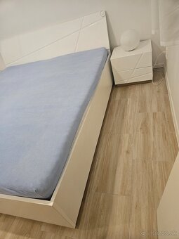 Predám manželskú posteľ - 2