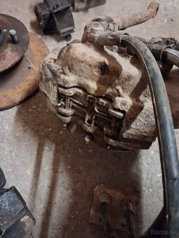 Škoda 4 piestykové strmene - 2