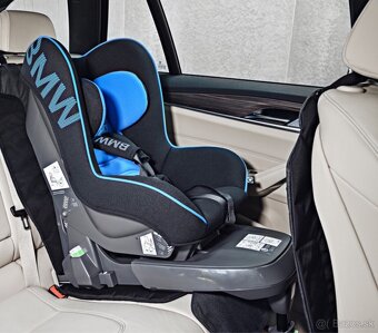 BMW autosedačka originál s izofixom - 2