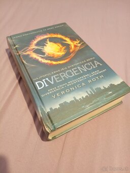 Séria Divergencia - 2