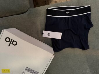 ALO Yoga original top - 2