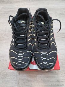 Nike AIR MAX PLUS Tn black/ gold vel.38,5 - 2