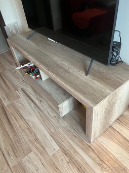 Skrinka pod TV - 2