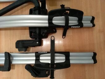 Strešný nosič THULE 753 + 2x strešný nosič na bicykel THULE - 2