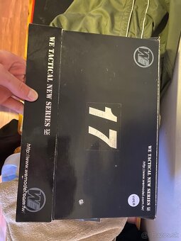 Airsoft pištoľ Glock 17 - 2