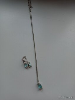 set náušníc a retiazky s príveskom - 2