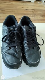 Predám detskú športovú obuv veľkosť 39, zachovalé - 2