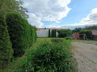 Priestranný podpivničený rodinný dom v Zlatých Moravciach - 2