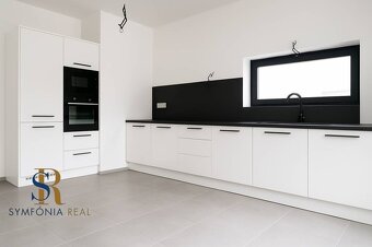 Moderný 4-izbový dom v tichej lokalite Šale – bez rezervačne - 2