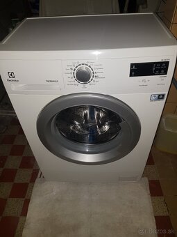Práčka Elektrolux 6kg 1000ot - 2