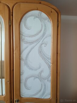 Skriňa z masívu - 2