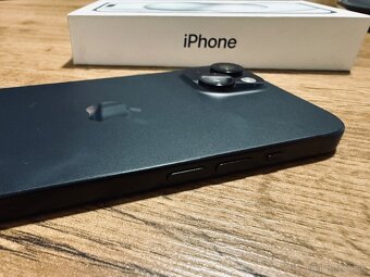 iPhone 15 - 2